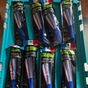 PARTY SUPPLIES  8 NEW patriotic Tri-Color Glow Stick Spray Wands, red white blue